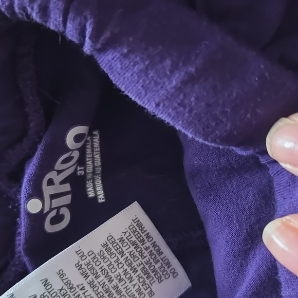 Purple Ruffle Leggings - Picture 2 of 3